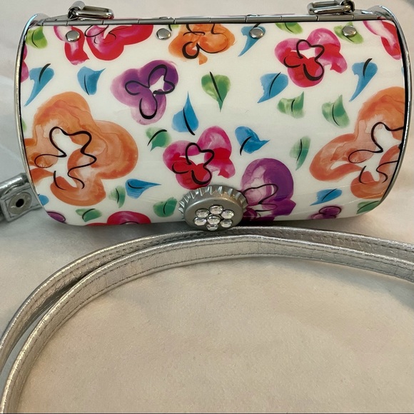 Prezzo Cylinder Bag NWOT. Never used. - Picture 3 of 12